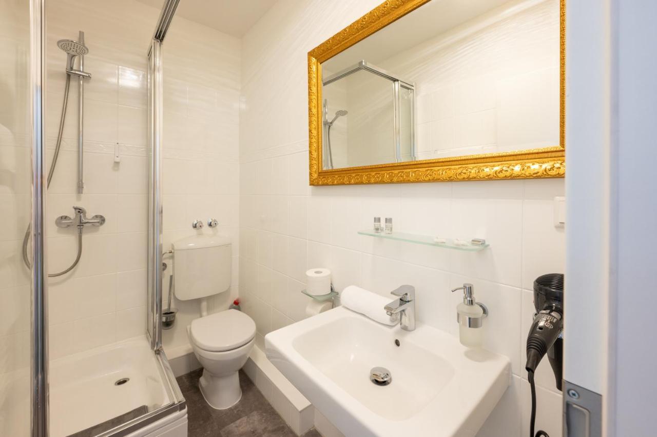 Hotel Burgblick Bonn Bagian luar foto
